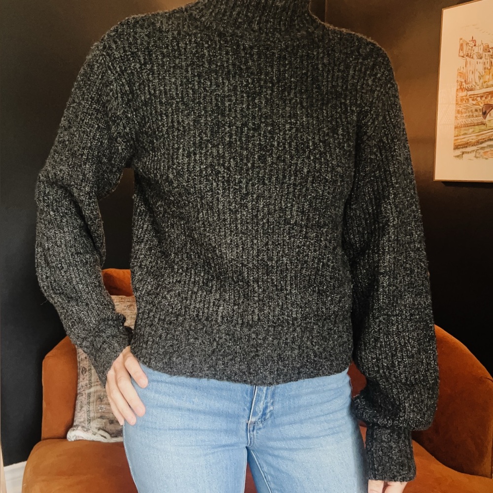 Dynamite charcoal grey sweater with slight puffed sleeves - size xs